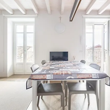 Апартаменты Casa Gina With Pool And View
